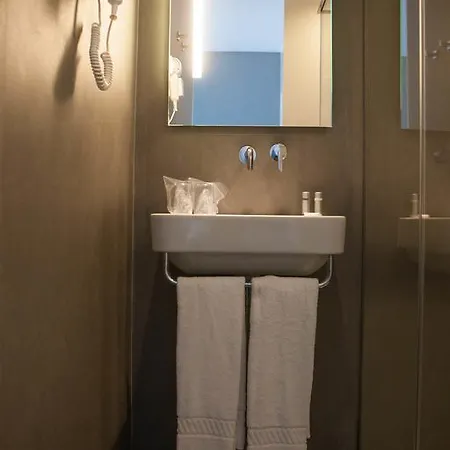Costa Hotel 2*